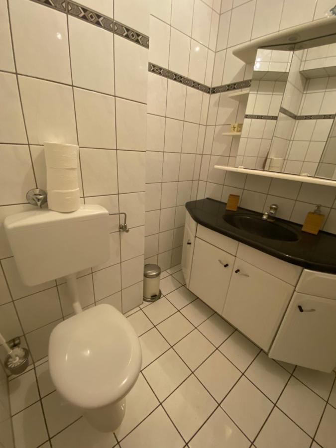 Central Shared Apartment, Friesenplatz Cologne Exterior photo