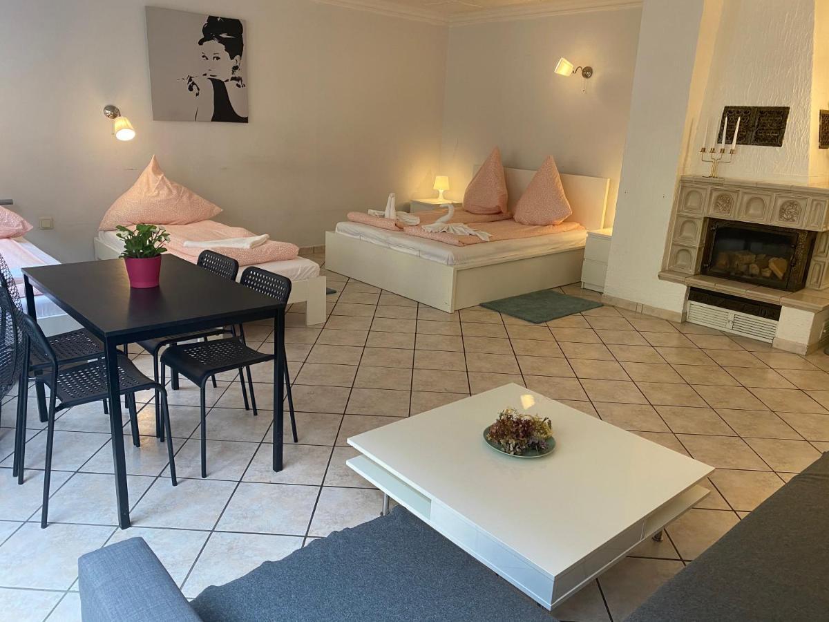 Central Shared Apartment, Friesenplatz Cologne Exterior photo